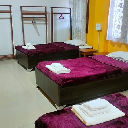 Iranyai Homestay Имфал Екстериор снимка